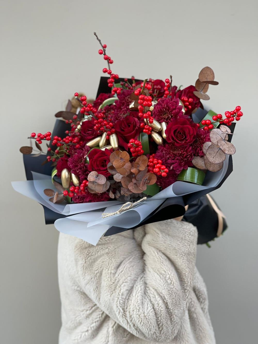 Red Gold Festive Bouquet